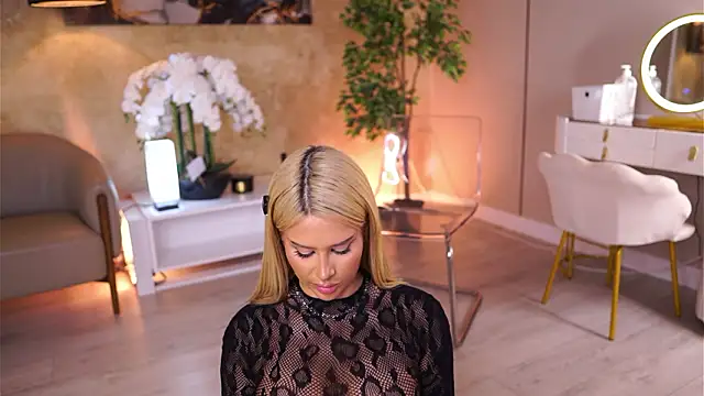 EvaZane: онлайн-секс-чат