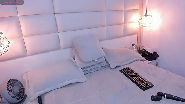 Lucia_janeのライブXXXチャット