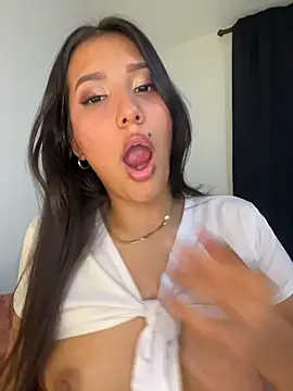 แชท XXX สดของ IsabellaJoness_