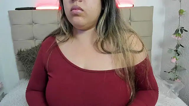 LinaBrowm 现场XXX聊天