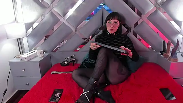 Ravenna666_'s Live XXX Chat