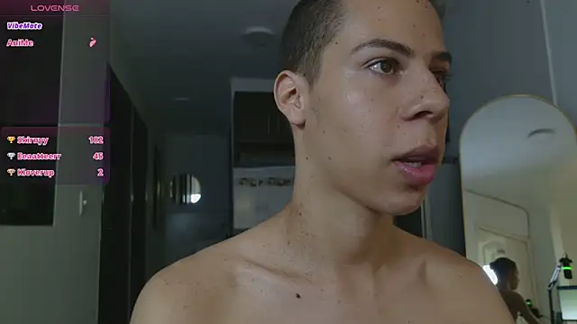 XXX chat uživo modela grey___27