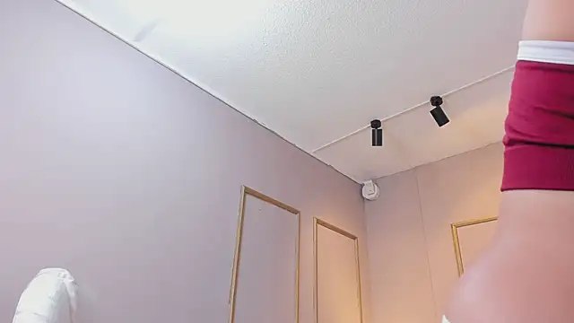 NahimiThompsonのライブXXXチャット