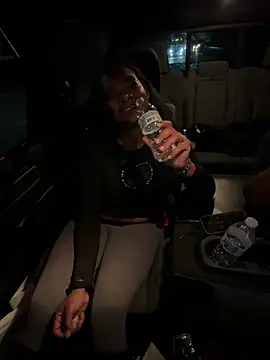 HaloRodeoLover2's Live XXX Chat