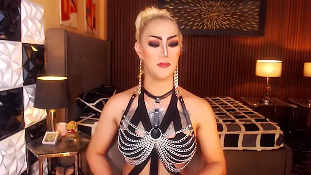 HorseCockDivineのライブXXXチャット