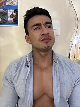 Chat +18 de Chris_Clarck ao vivo