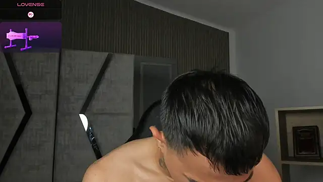 LiamDeep Adlı Modelin Canlı XXX Sohbeti