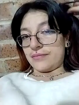 _Alaskamisa লাইভ XXX চ্যাট