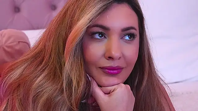 Chatroom XXX en direct de YaaraCollins