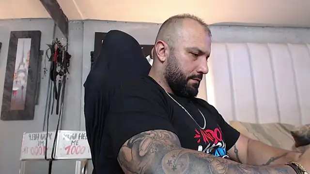 Chat +18 de bardock_1 ao vivo