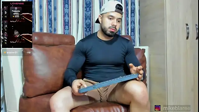 Chat +18 de mikeblaree ao vivo