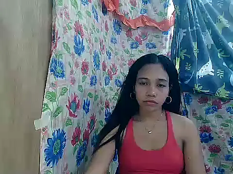 PinaySkinnyGirl live XXX chat