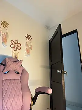 Mara_royal লাইভ XXX চ্যাট