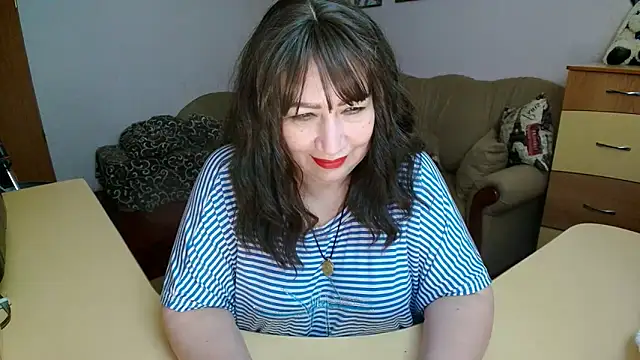 Lucretia_Goldi_'s Live XXX Chat