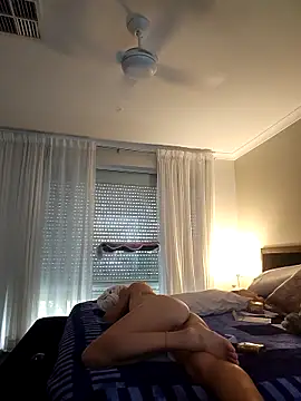 nevertardy13: онлайн-секс-чат