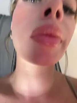 Chat XXX ao vivo de Holli_woul