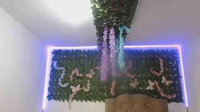 Chat XXX ao vivo de adara_cute_69