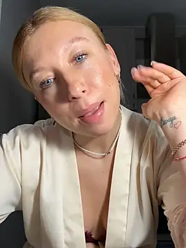 XXX chat uživo modela Kittie_Valentine