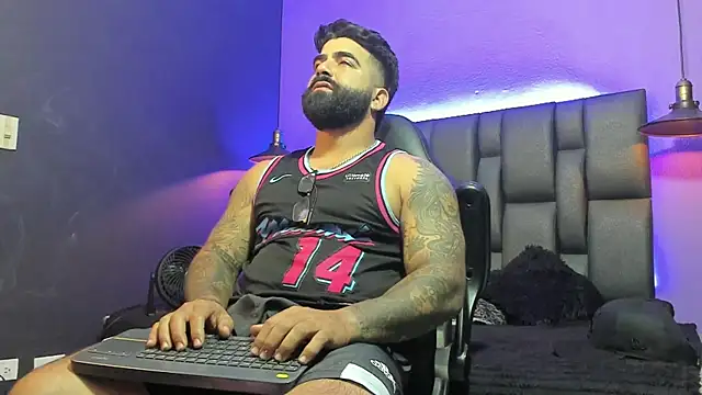 Lyon_vach Adlı Modelin Canlı XXX Sohbeti