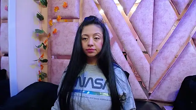 Chat +18 de slut_anal_ ao vivo