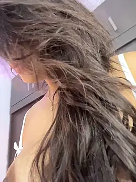 OneInAMillionXXX élő XXX-chatje