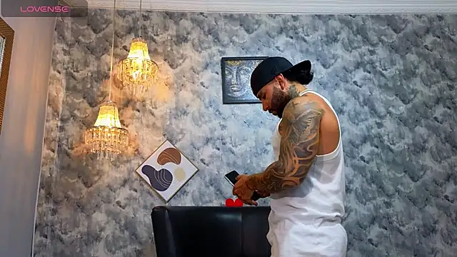 Apolo_rousse1 Adlı Modelin Canlı XXX Sohbeti