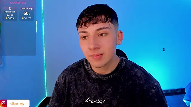 oliver_kyy Adlı Modelin Canlı XXX Sohbeti