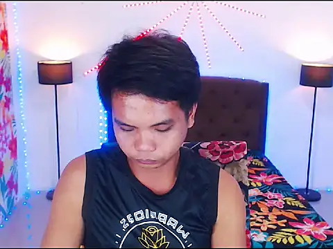 XExtraServiceManX Adlı Modelin Canlı XXX Sohbeti