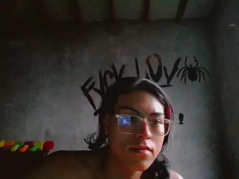 دردشة dirty_model الجنسية المباشرة