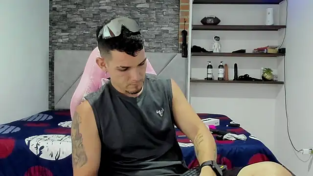 BooyHott_ Adlı Modelin Canlı XXX Sohbeti