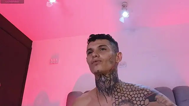 Paulo_527 Adlı Modelin Canlı XXX Sohbeti