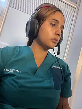 Chat +18 de Noa_Harper- ao vivo