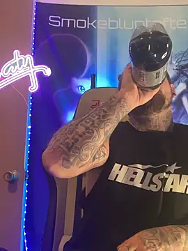 Smokebluntafterblunt Show in webcam