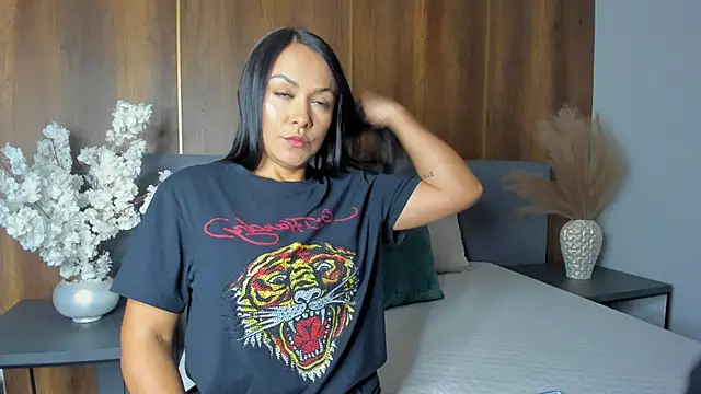 Tiffanyy_Lam live XXX chat