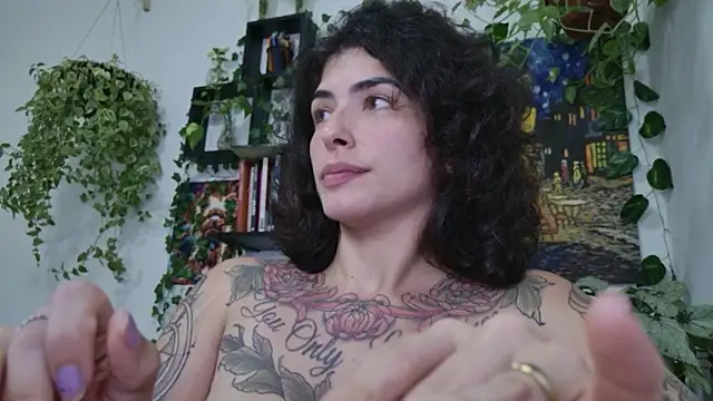 TaliMajesty Chat XXX live