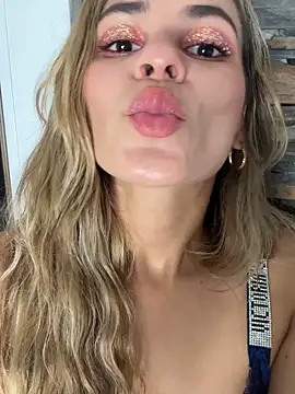 cuteluci_ – Live XXX-chat