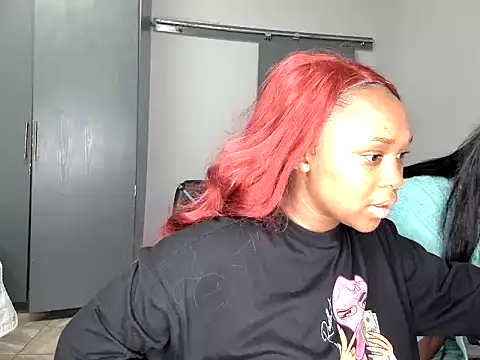 Pearl_00 Show Webcam