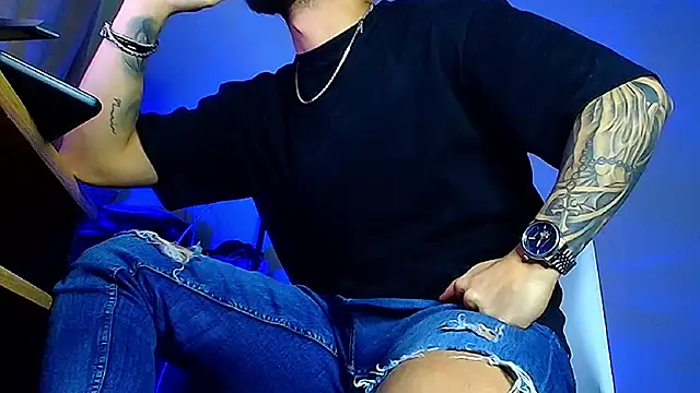 XanderCage99 live XXX chat