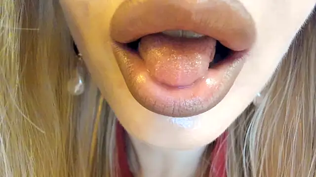 Politeeliza Chat XXX live