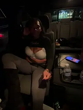 HaloRodeoLover2 élő XXX-chatje