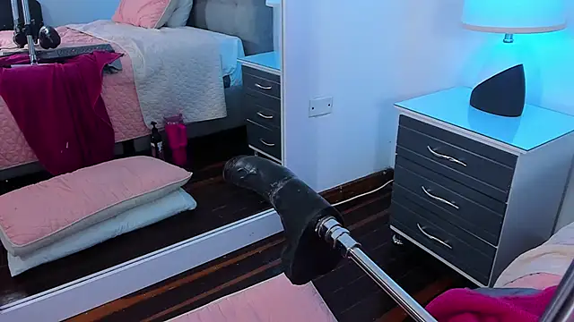 Samantha__Vega – Naživo XXX chat