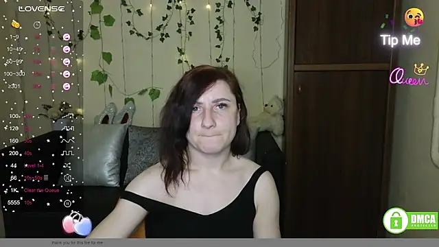 Chat +18 de Muse_kitty_jenia ao vivo