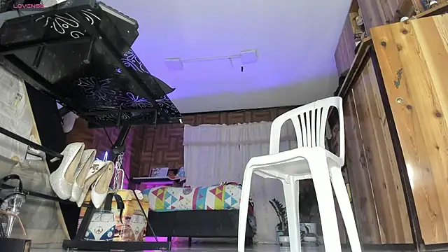 Chat +18 de Cristina_Vanegas631 ao vivo