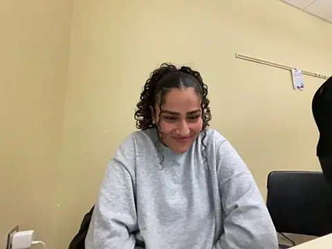 silkygemm's Webcam Show