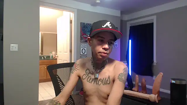 Michigan9000 élő XXX-chatje