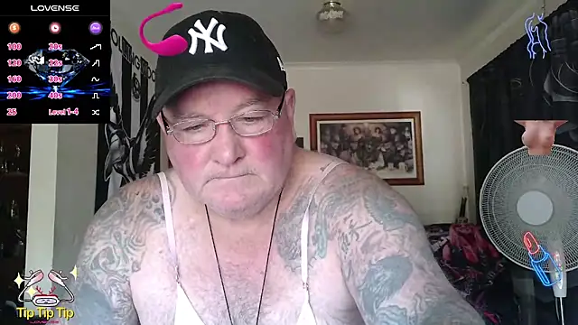 Živý XXX chat KINKYBLUEYES69