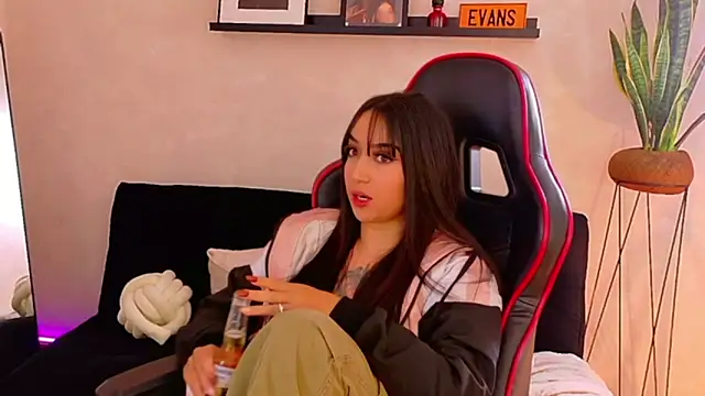 Chat XXX Live EmmyEvans1