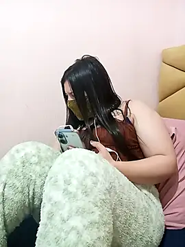 LONA-_- Chat XXX in diretta