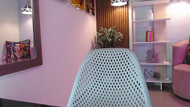 Dalila_Sky Adlı Modelin Canlı XXX Sohbeti