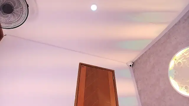 karla-ruiz 现场XXX聊天